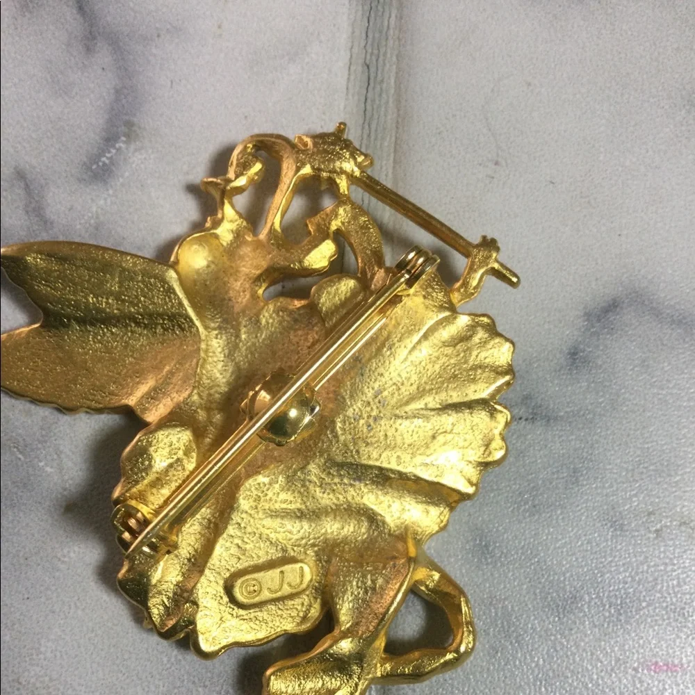 Fabulous Fairy with her sparkling wand - Picture 2 of 4